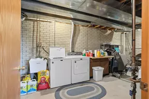 142 Riverside Dr, Racine, WI 53185 - Photo 34