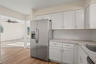 4226 S Pennsylvania Ave, Saint Francis, WI 53235 - Photo 16