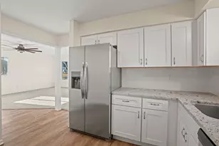 4226 S Pennsylvania Ave, Saint Francis, WI 53235 - Photo 16