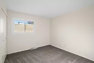 4226 S Pennsylvania Ave, Saint Francis, WI 53235 - Photo 24