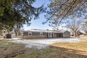 N97W16385 Tippicanoe Ct, Germantown, WI 53022 - Photo 44