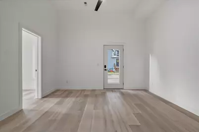 308  Oak St #101, Slinger, WI 53086 - Photo 6