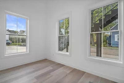 308  Oak St #101, Slinger, WI 53086 - Photo 10