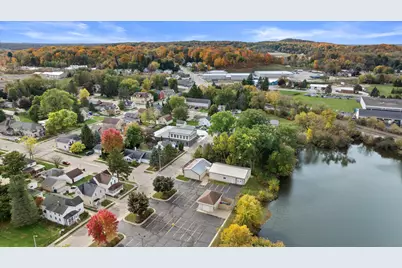 308  Oak St #101, Slinger, WI 53086 - Photo 18