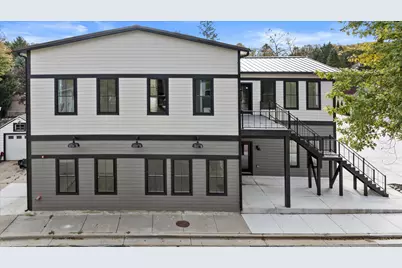 308  Oak St #102, Slinger, WI 53086 - Photo 2