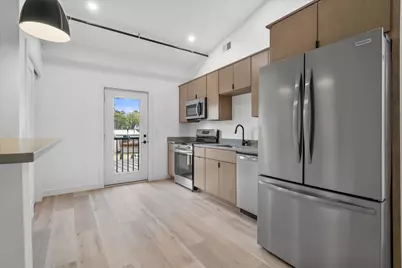 308  Oak St #201, Slinger, WI 53086 - Photo 6