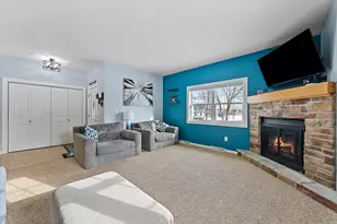 1457 Red Oak Dr, Hartford, WI 53027 - Photo 6