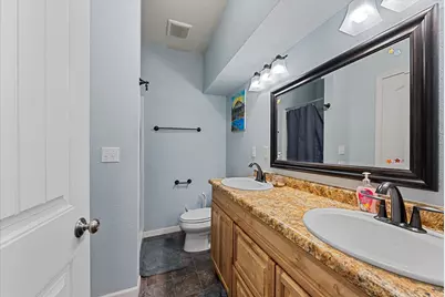 1457  Red Oak Dr, Hartford, WI 53027 - Photo 22