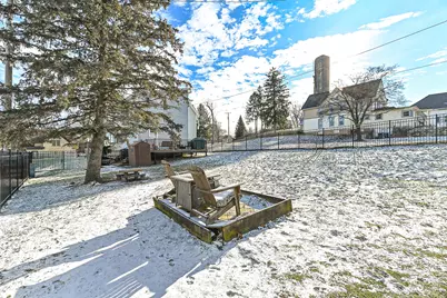 417  James St, Burlington, WI 53105 - Photo 32