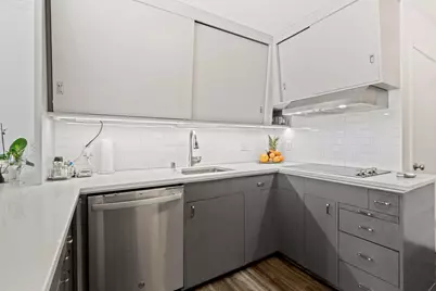 1610 N Prospect Ave #704, Milwaukee, WI 53202 - Photo 8