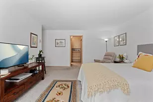 1610 N Prospect Ave, Milwaukee, WI 53202 - Photo 12