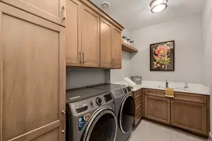 11553 N Creekside Ct, Mequon, WI 53092 - Photo 30