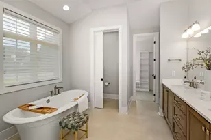 11553 N Creekside Ct, Mequon, WI 53092 - Photo 16