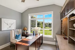 11553 N Creekside Ct, Mequon, WI 53092 - Photo 14