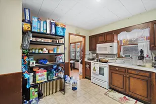 1304 S 61st St, West Allis, WI 53214 - Photo 12