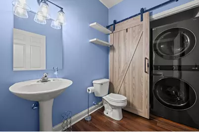 1920 N Farwell Ave #203, Milwaukee, WI 53202 - Photo 10