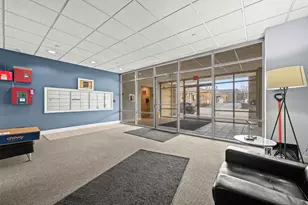 1920 N Farwell Ave, Milwaukee, WI 53202 - Photo 16