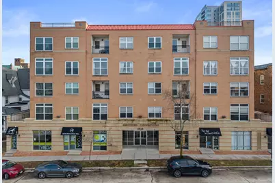 1920 N Farwell Ave #203, Milwaukee, WI 53202 - Photo 2