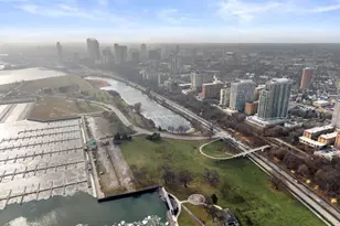 1920 N Farwell Ave, Milwaukee, WI 53202 - Photo 18