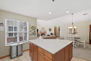 12374 W Virginia Cir, Franklin, WI 53132 - Photo 8