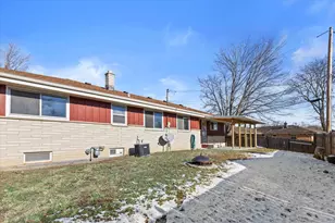 N91W17639 St Regis Dr, Menomonee Falls, WI 53051 - Photo 30