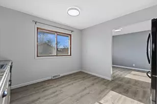 N91W17639 St Regis Dr, Menomonee Falls, WI 53051 - Photo 16