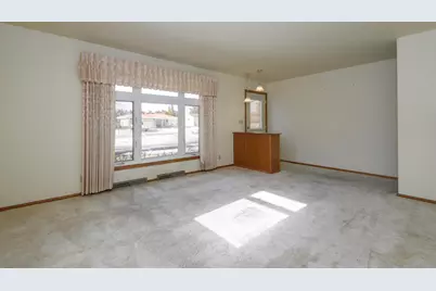 5034 S 20th St, Milwaukee, WI 53221 - Photo 4