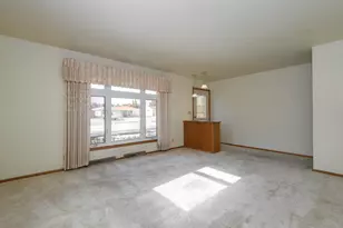 5034 S 20th St, Milwaukee, WI 53221 - Photo 4