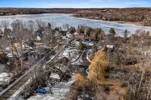 W6285 Harbor Lights Cir, Lyndon, WI 53011 - Photo 34