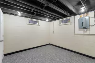 1108 Shorecrest Dr, Racine, WI 53402 - Photo 22