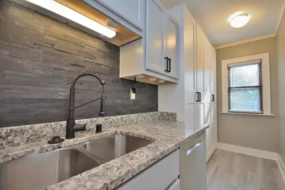 2178 S 84th St, West Allis, WI 53227 - Photo 12