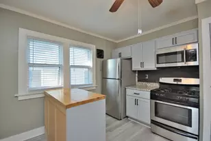 2178 S 84th St, West Allis, WI 53227 - Photo 10