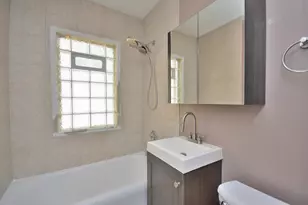 2178 S 84th St, West Allis, WI 53227 - Photo 16