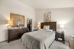 9206 N 70th St, Milwaukee, WI 53223 - Photo 16