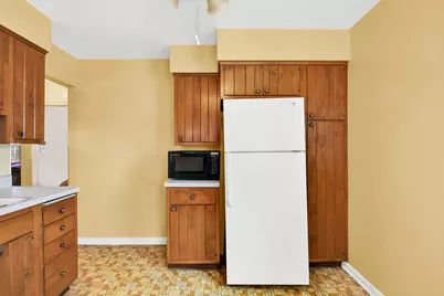 4853 N 90th St, Milwaukee, WI 53225 - Photo 6