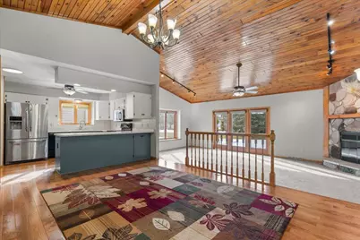 W179N9885  Riversbend Cir, Germantown, WI 53022 - Photo 10