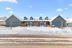 W179N9885 Riversbend Circle, Germantown, WI 53022 - Photo 1