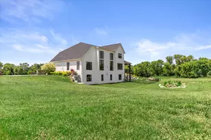 S53W26764 Gemstone Ct, Waukesha, WI 53189 - Photo 52