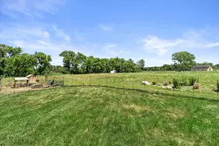 S53W26764 Gemstone Ct, Waukesha, WI 53189 - Photo 46