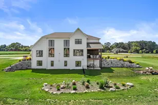 S53W26764 Gemstone Ct, Waukesha, WI 53189 - Photo 8