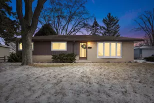 W147N8368 Manchester Dr, Menomonee Falls, WI 53051 - Photo 1