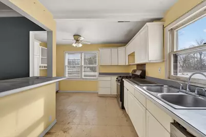 28421  107th St, Salem Lakes, WI 53179 - Photo 8