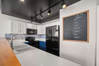 N89W16327  Main St #A7, Menomonee Falls, WI 53051 - Photo 10