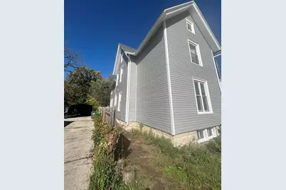 512 E Main St, Waukesha, WI 53186 - Photo 2