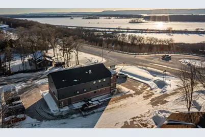 W6822  Hilltop Dr, Onalaska, WI 54650 - Photo 2