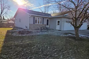 2209 Virginia Dr, Manitowoc, WI 54220 - Photo 24