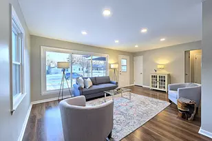 2224 W Rohr Ave, Milwaukee, WI 53209 - Photo 10