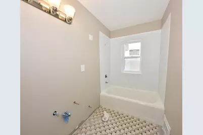 3373 N 47th St #3375, Milwaukee, WI 53216 - Photo 8