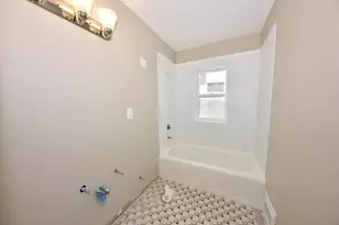 3373 N 47th St, Milwaukee, WI 53216 - Photo 8