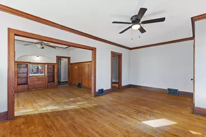 2403 N 49th St #2405, Milwaukee, WI 53210 - Photo 12